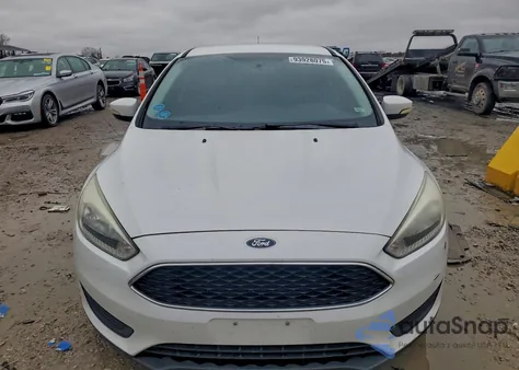 2015 Ford Focus Se z USA, uszkodzony, nr VIN 1FADP3F26FL263436
